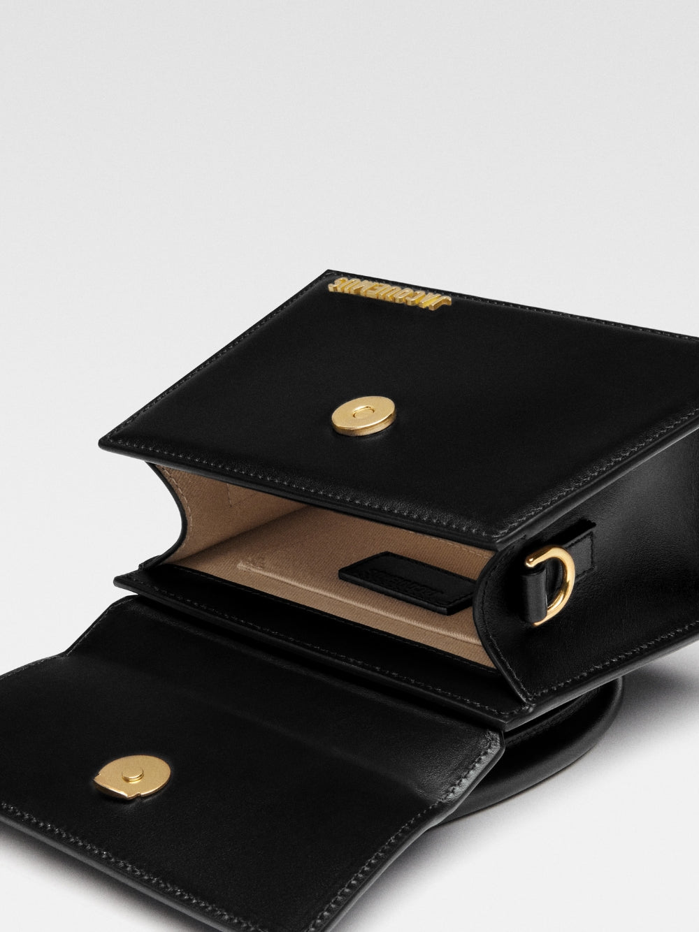 Jacquemus Black leather Le Chiquito moyen bag